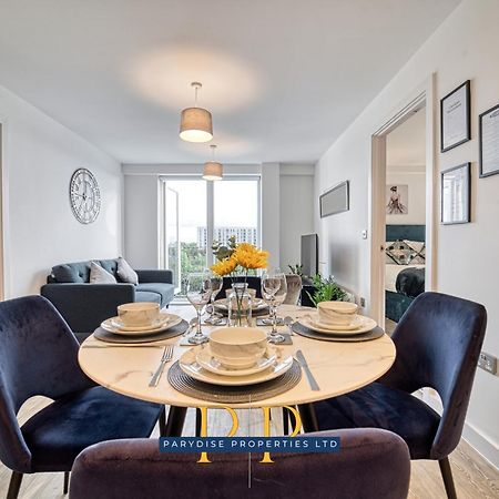 The Middlewood Plaza Suite - By Parydise Properties - Business Or Leisure Stays, Central Location, Sleeps 4, Salford 曼彻斯特 外观 照片