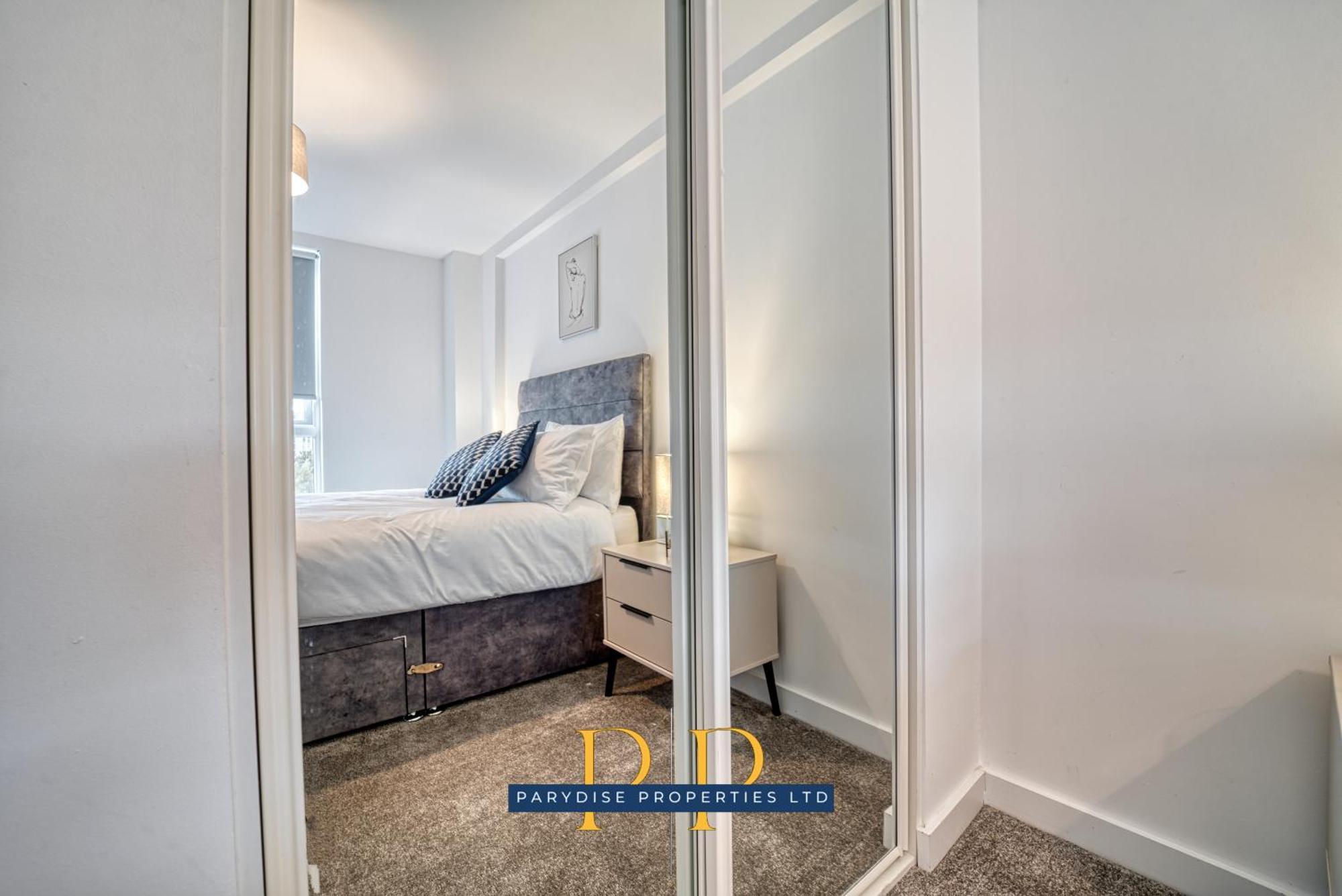 The Middlewood Plaza Suite - By Parydise Properties - Business Or Leisure Stays, Central Location, Sleeps 4, Salford 曼彻斯特 外观 照片
