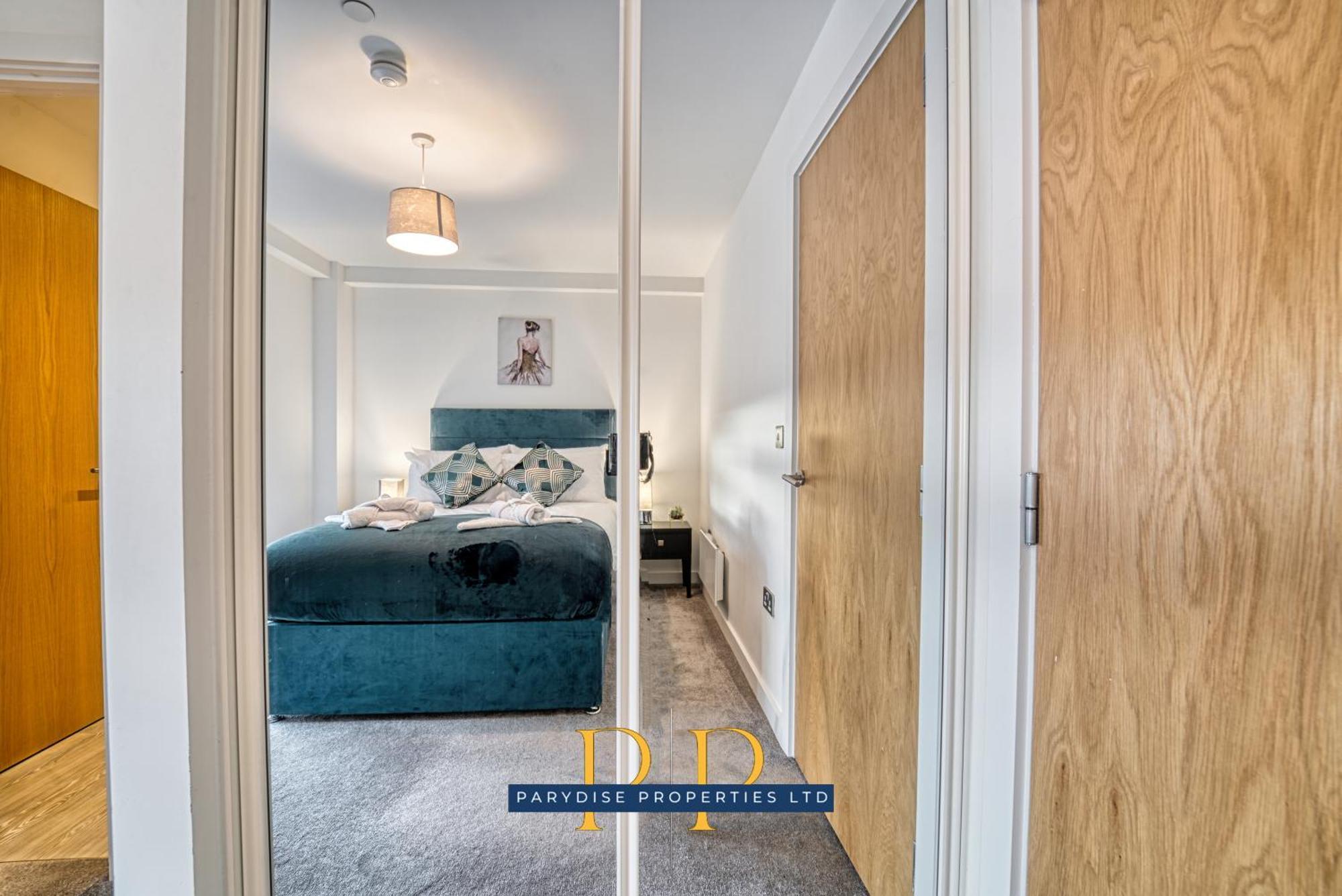 The Middlewood Plaza Suite - By Parydise Properties - Business Or Leisure Stays, Central Location, Sleeps 4, Salford 曼彻斯特 外观 照片